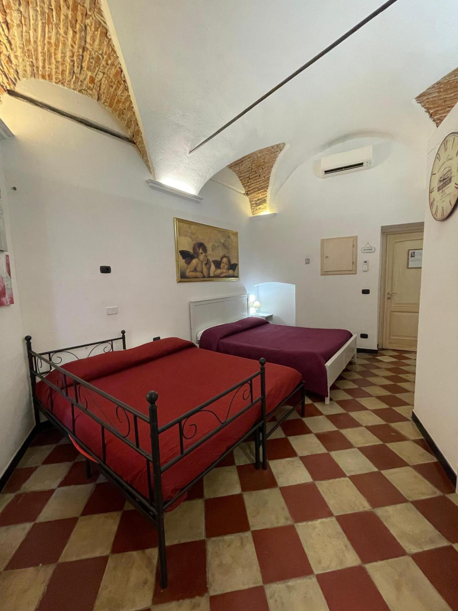 Ca' Du Batan Bed & Breakfast Spotorno Ruang foto