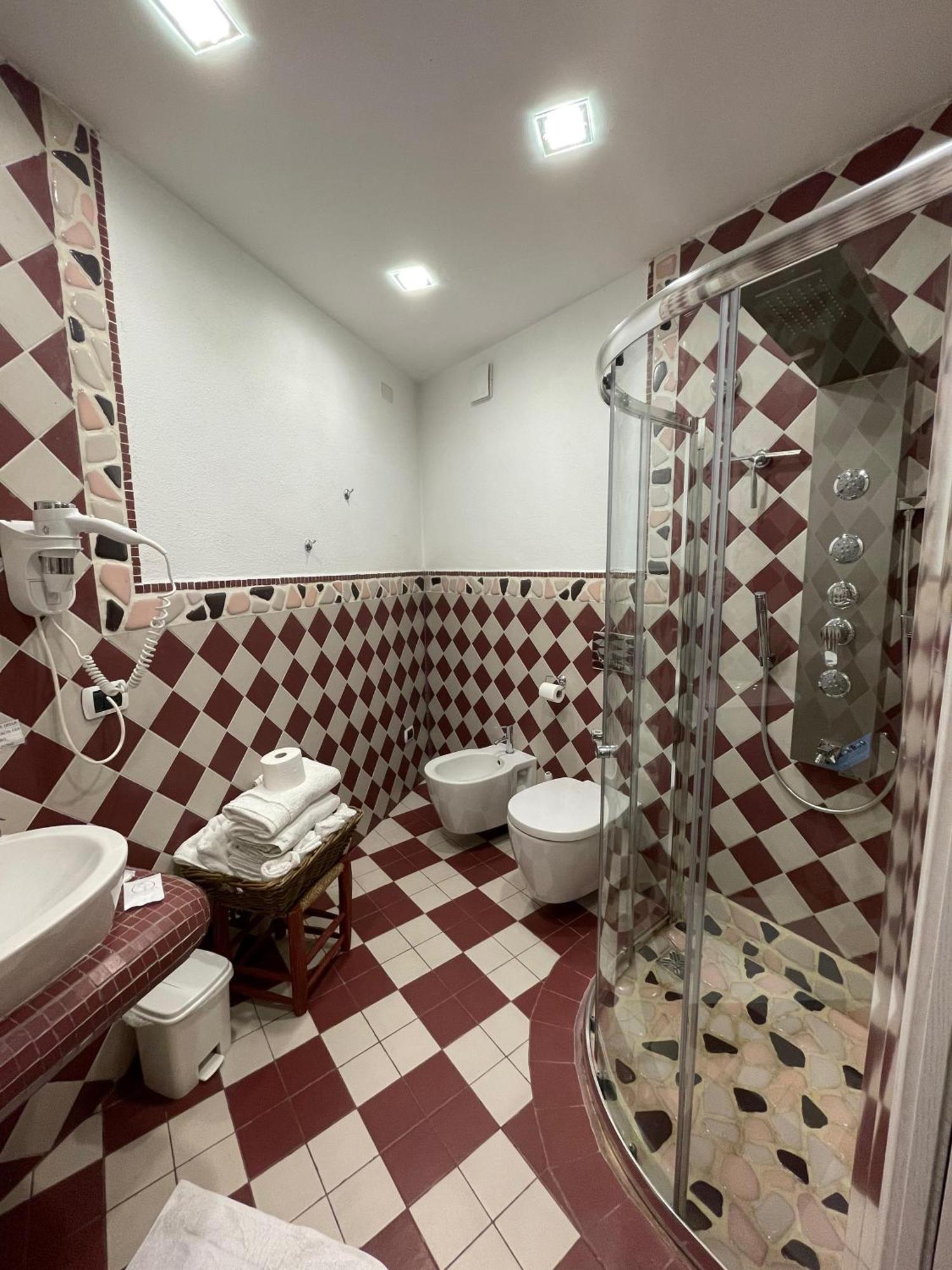 Ca' Du Batan Bed & Breakfast Spotorno Bagian luar foto